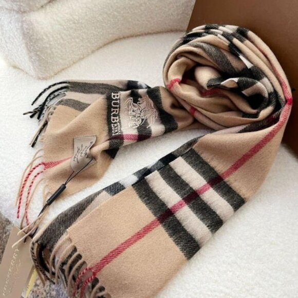 Authentic Burberry Brown Cashmere Checkered Scarf with Box - Picture 4 of 4